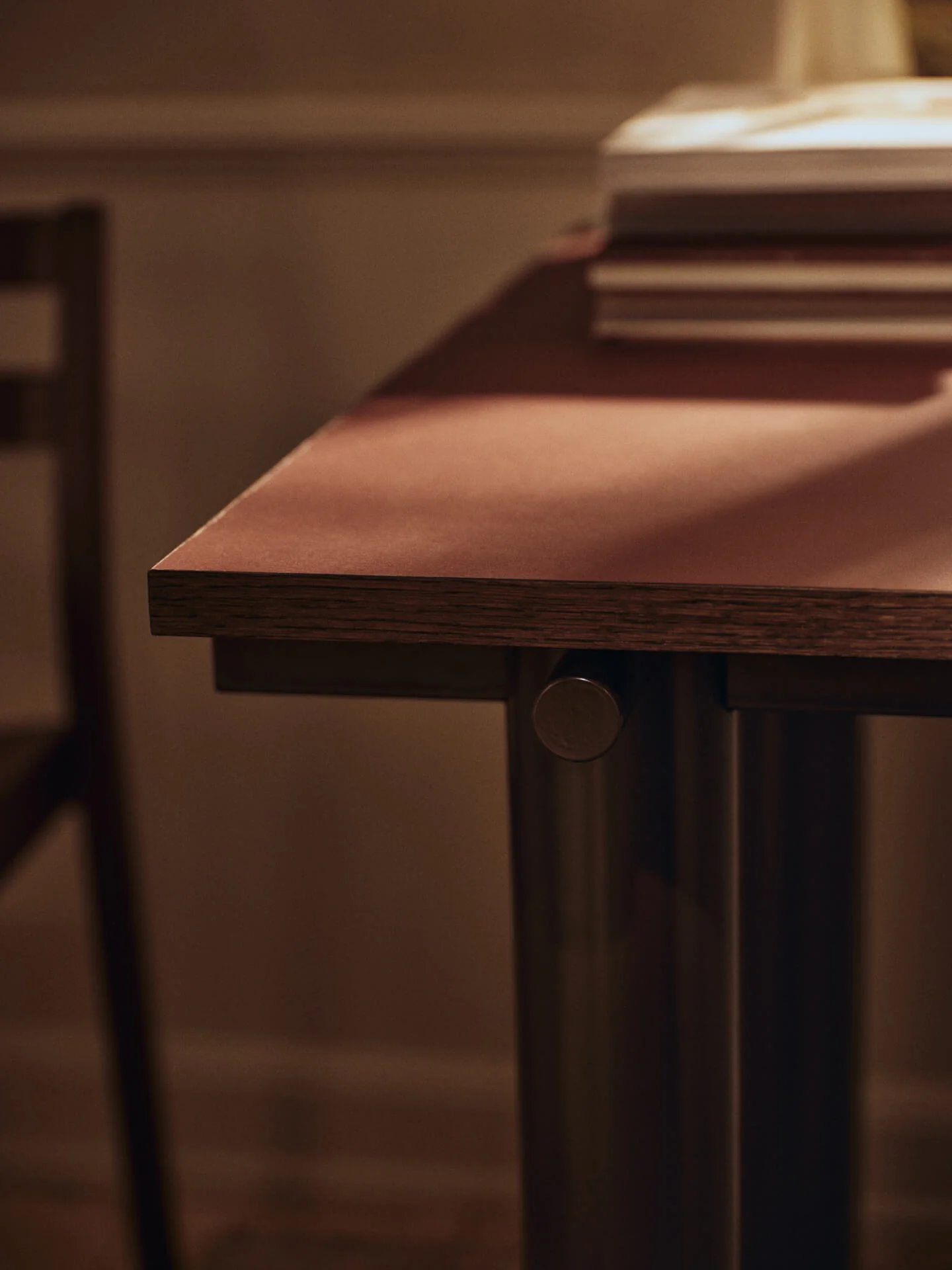Atura Dining Table - Dark Chocolate/Burgundy Linoleum - Image 2