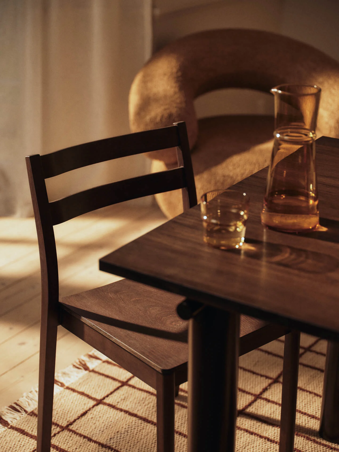 Atura Dining Table - Dark Chocolate/Dark Stained Oak - Image 7