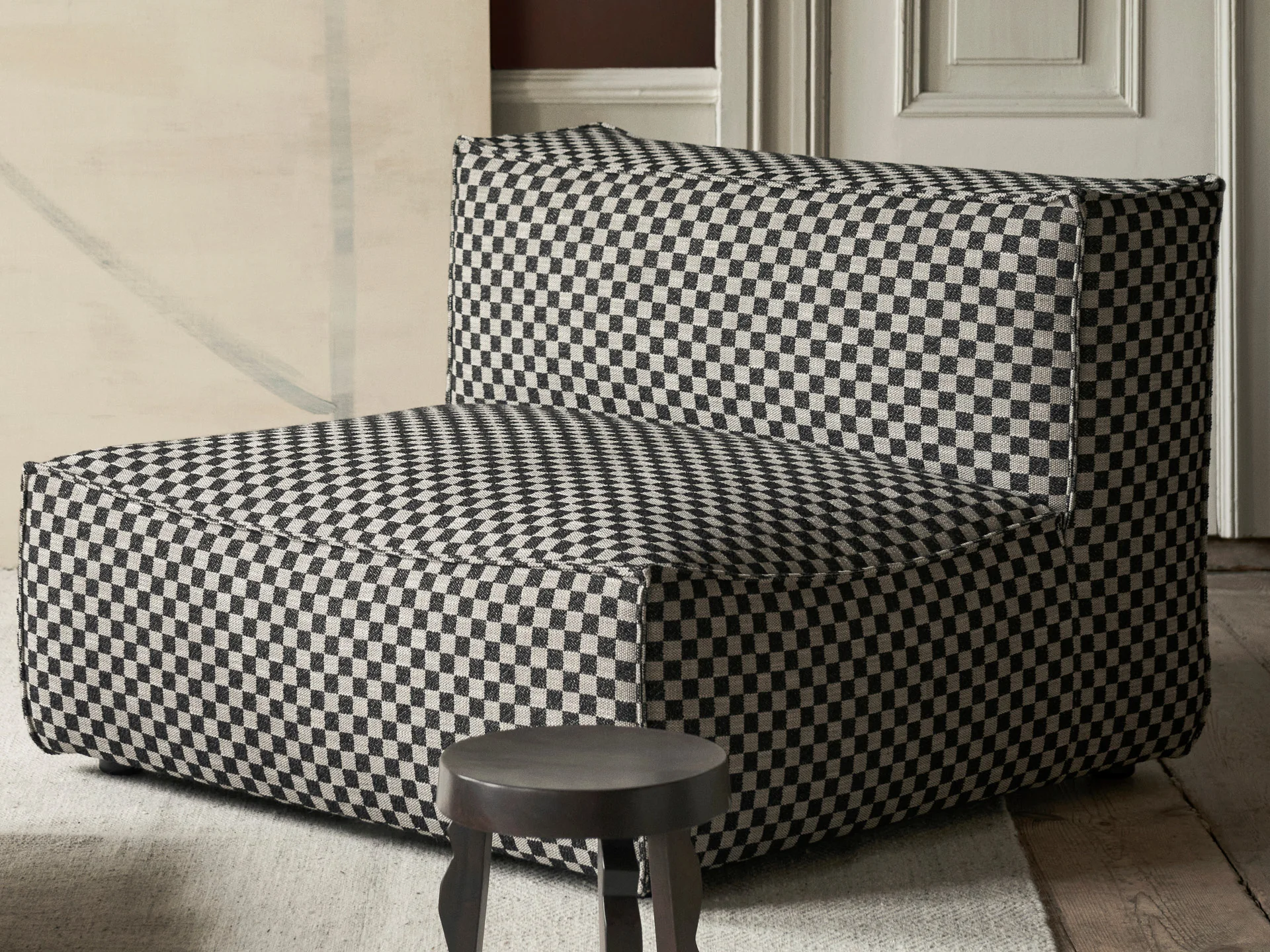 Catena Sofa Center L100 - Check - Sand/Black - US - Image 2