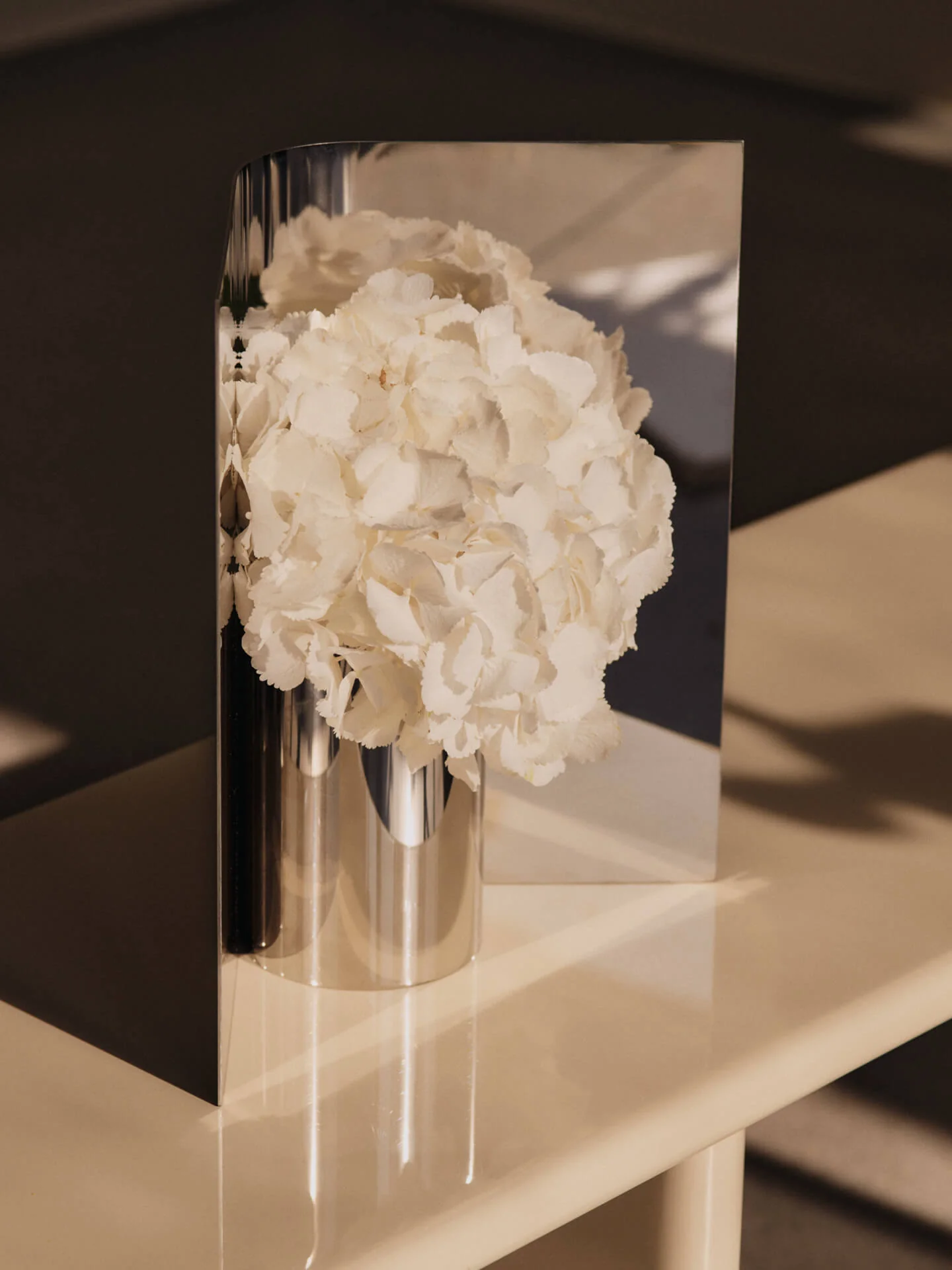 Eddy Vase - Mirror Polished - Image 2