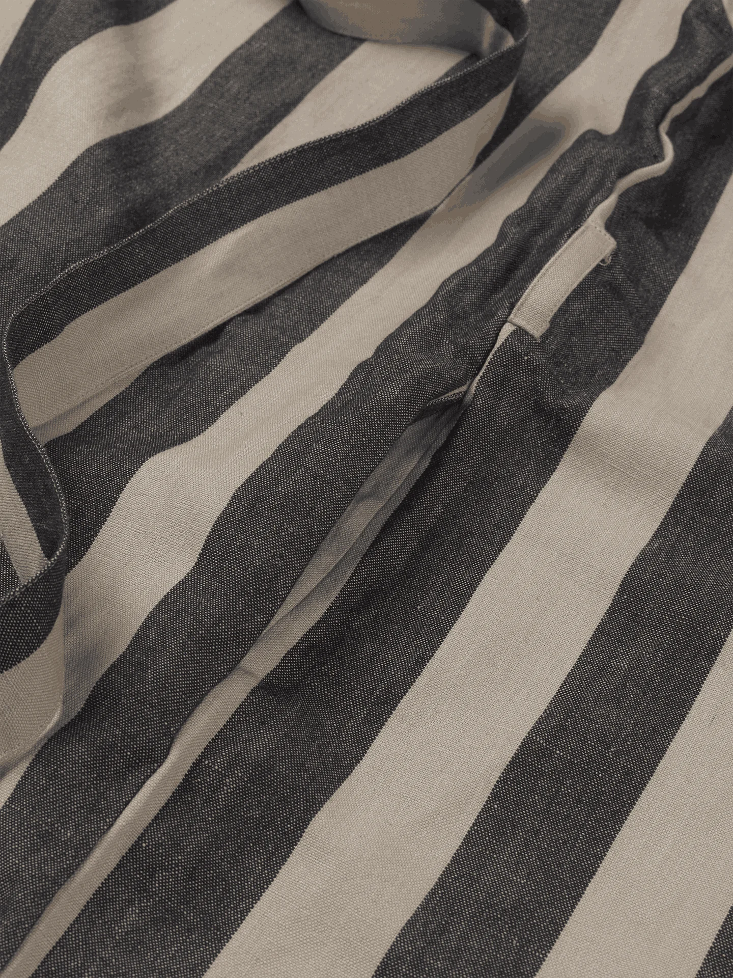 Field Robe - Sand/Black - Image 5