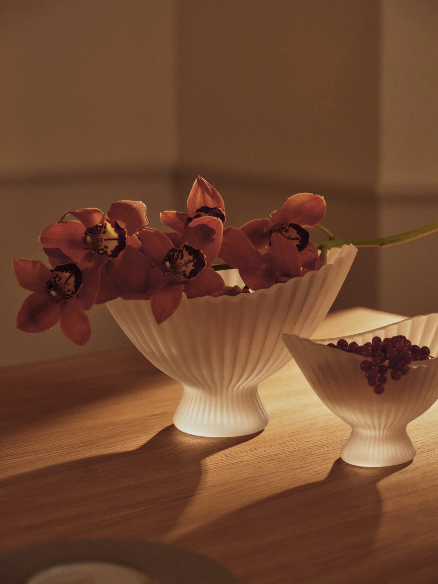 Fountain Glass Bowl - Large - Frosted - Image 2