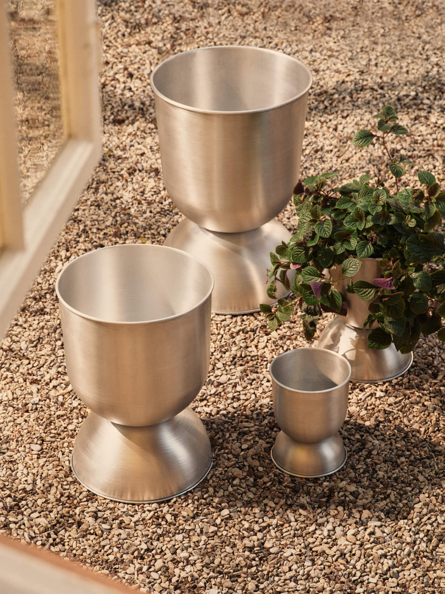 Hourglass Pot - Medium - Aluminium - Image 2