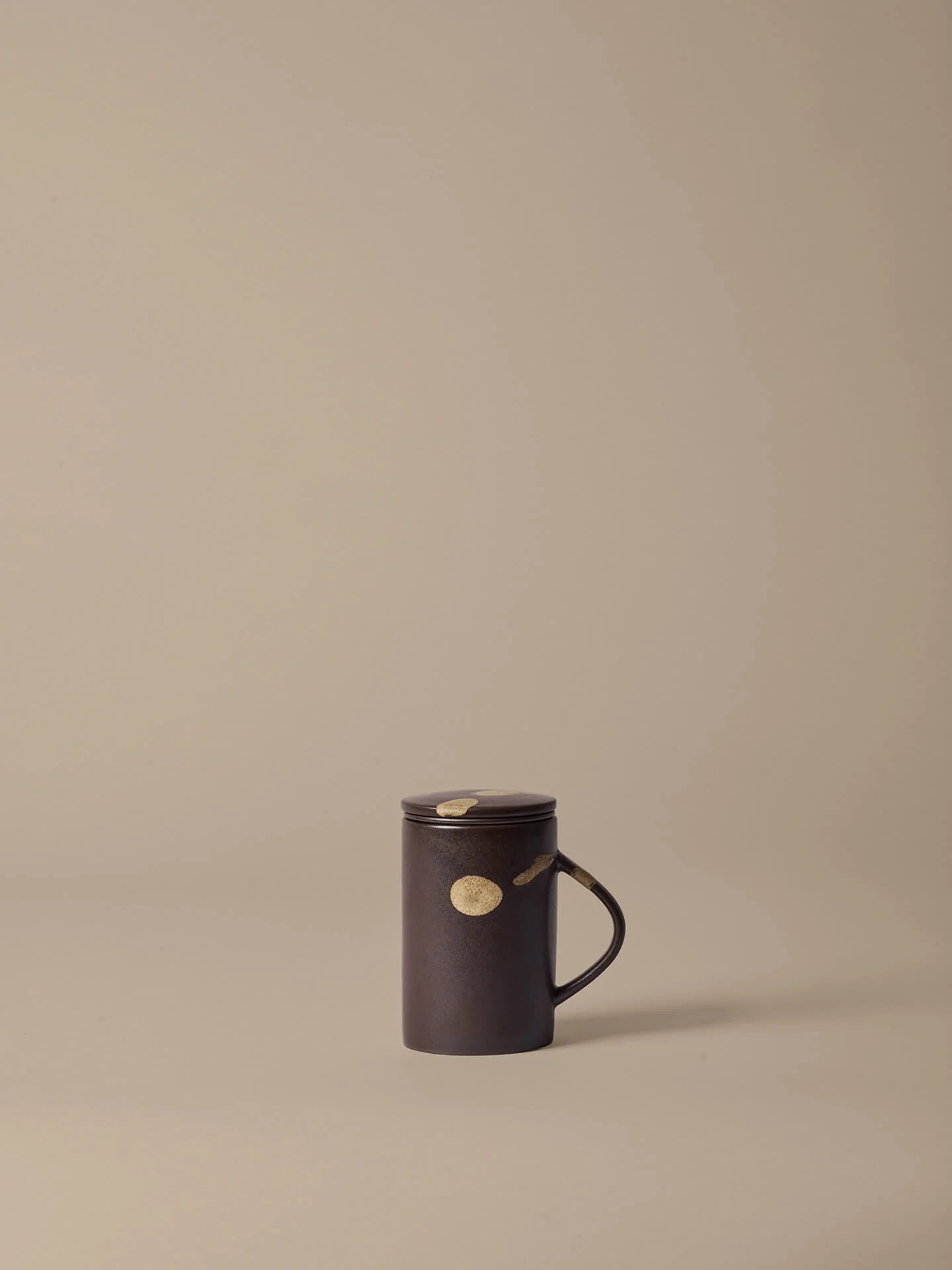 Koyo Tea Mug with Infuser Set - Dark Brown/Buff - Image 3