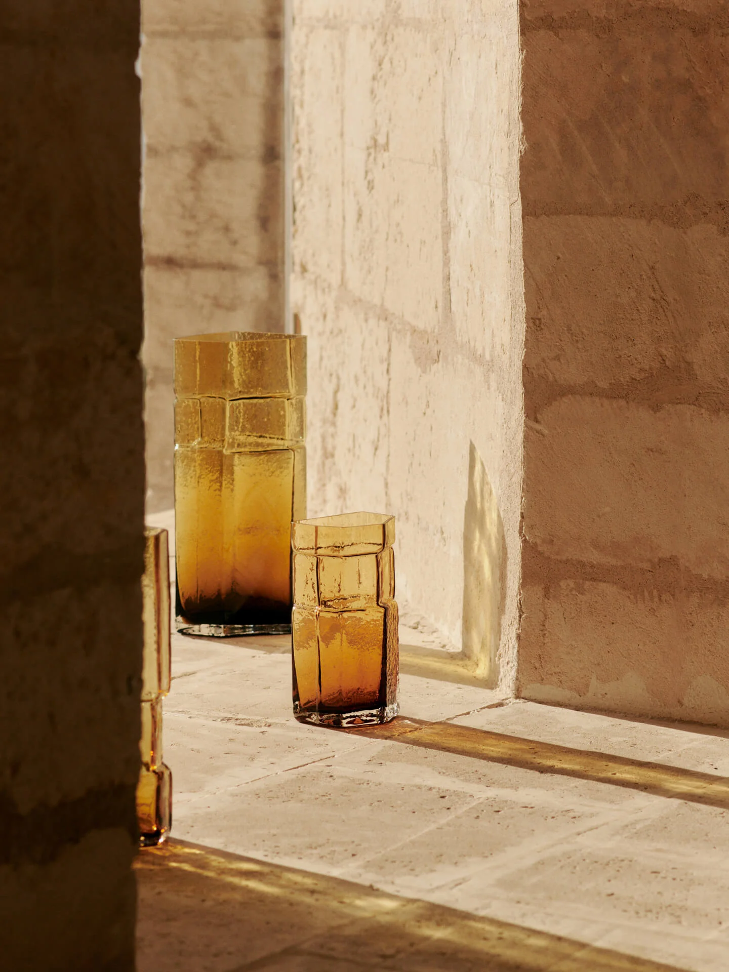 Muro Vase - Large - Recycled Amber - Image 4