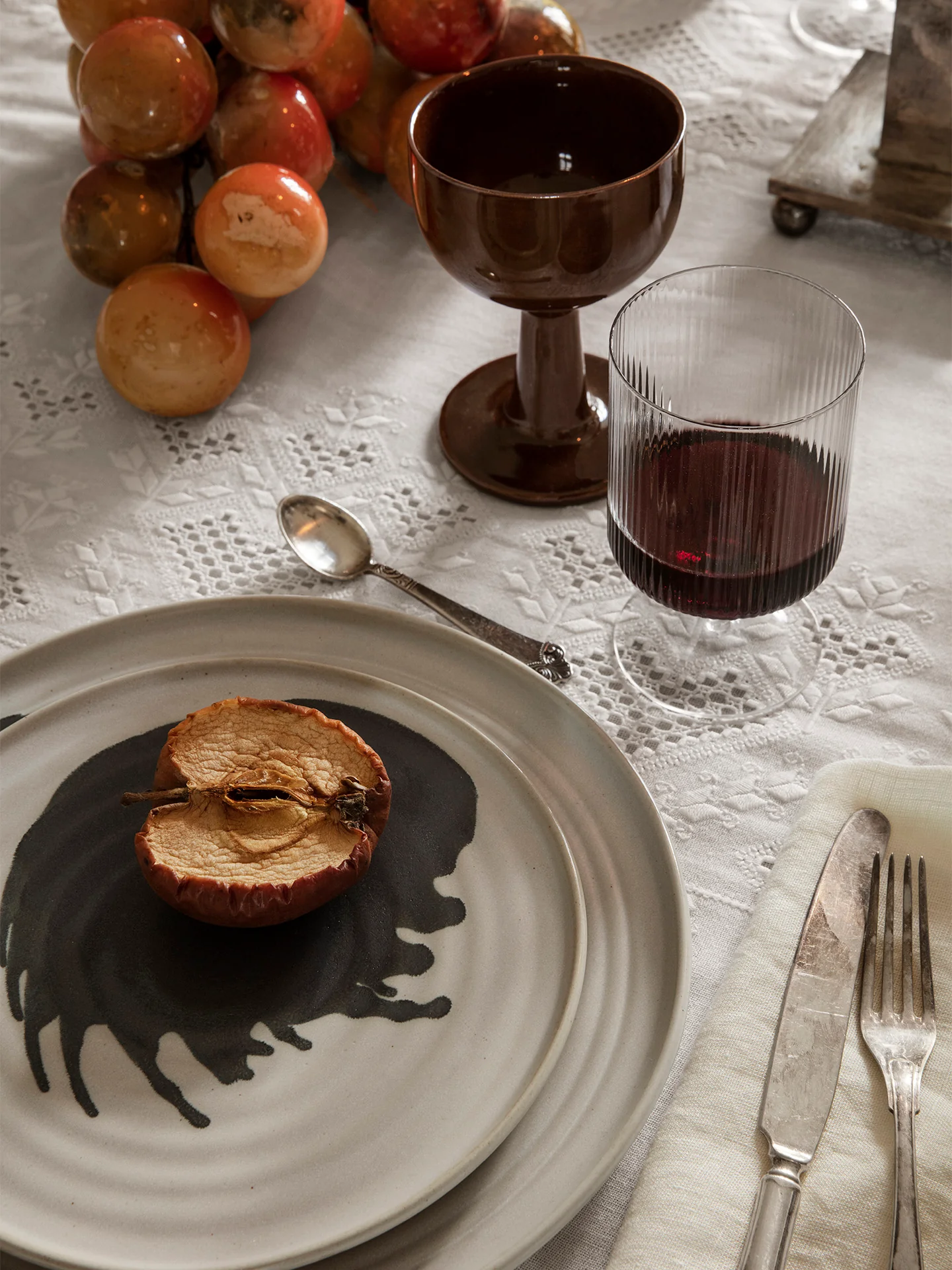 Omhu Plate - Medium - Off-White/Charcoal - Image 2