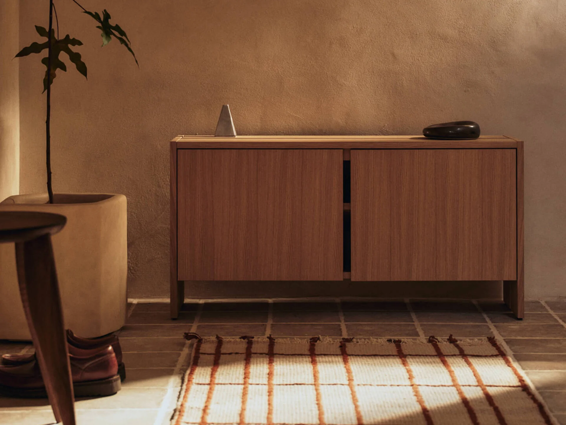 Parcel Hallway Cabinet - Low - Natural Oak - Image 2