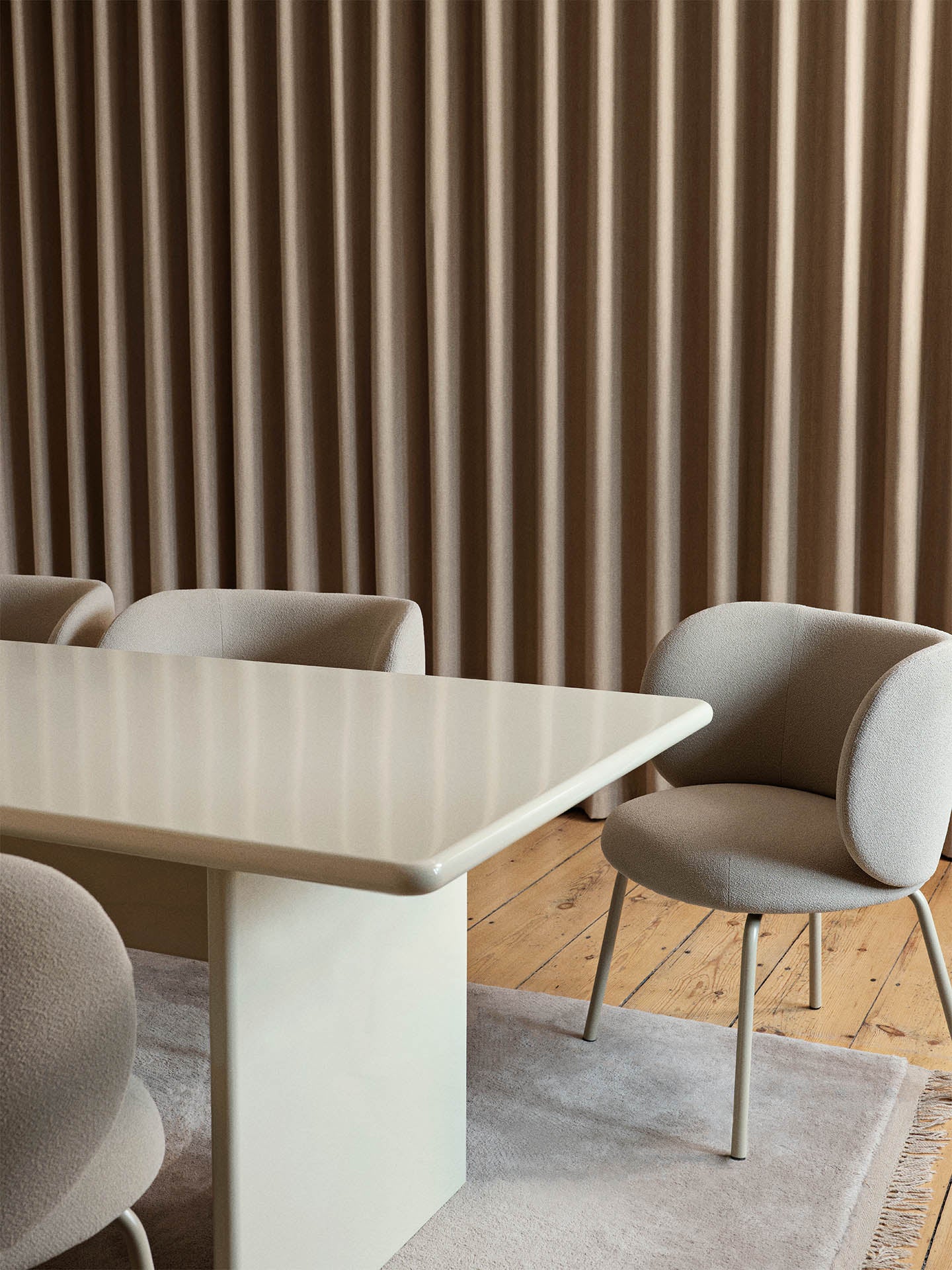 Rink Dining Table - 200 x 90 - Eggshell - Image 3