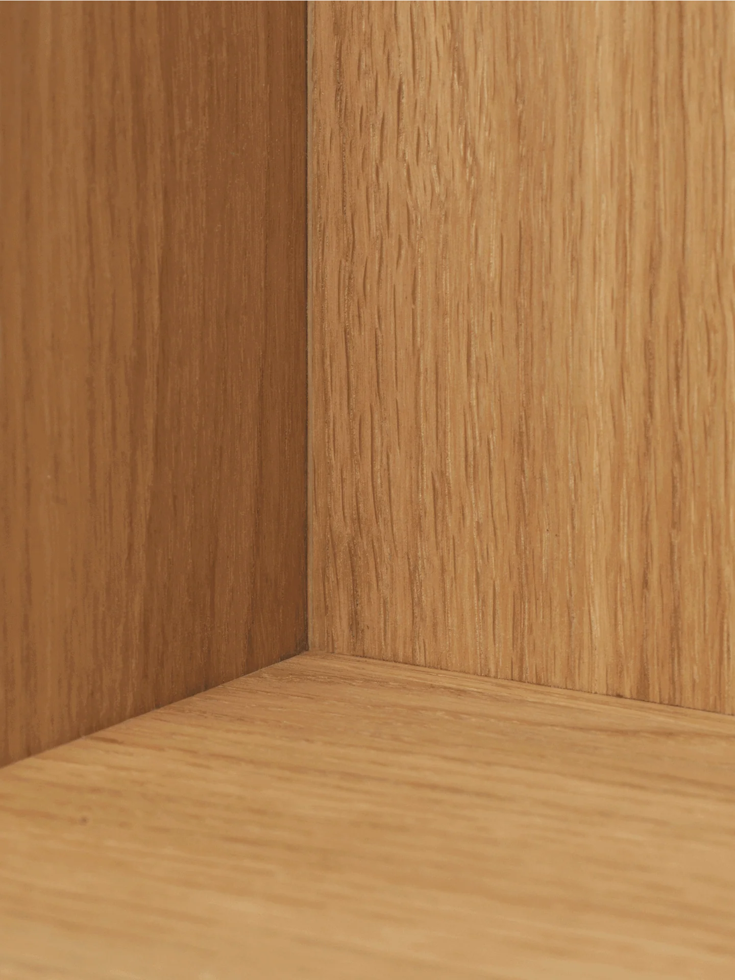 Stagger Shelf - Low - Oiled Oak - Image 4