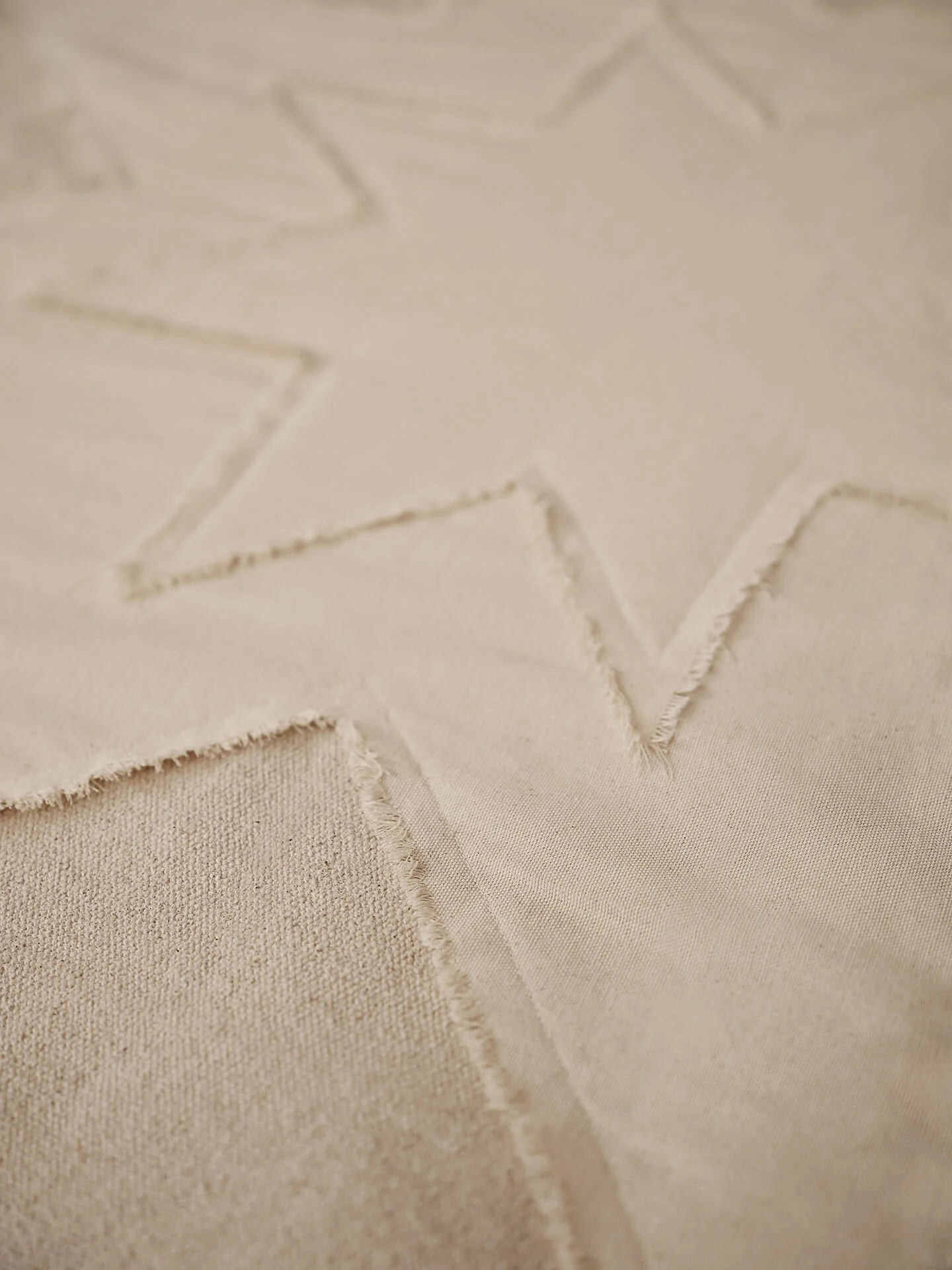 Vela Star Christmas Tree Blanket - Natural - Image 4