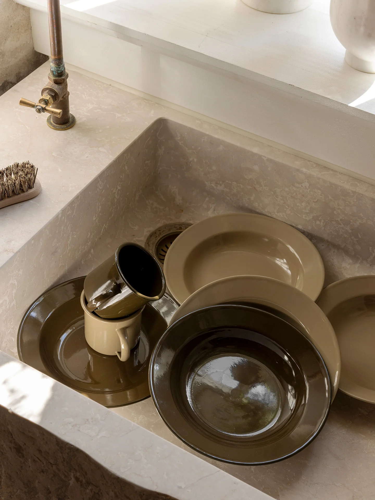 Yard Picnic - Set of 8 - Olive Green - Image 3